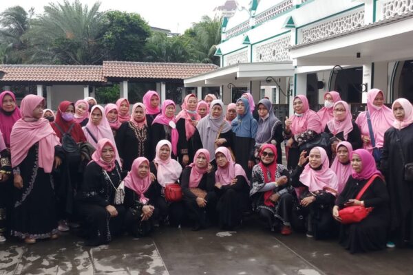 Majelis-taklim-kaum-ibu-1024x768 Majelis-taklim-kaum-ibu-1024x768